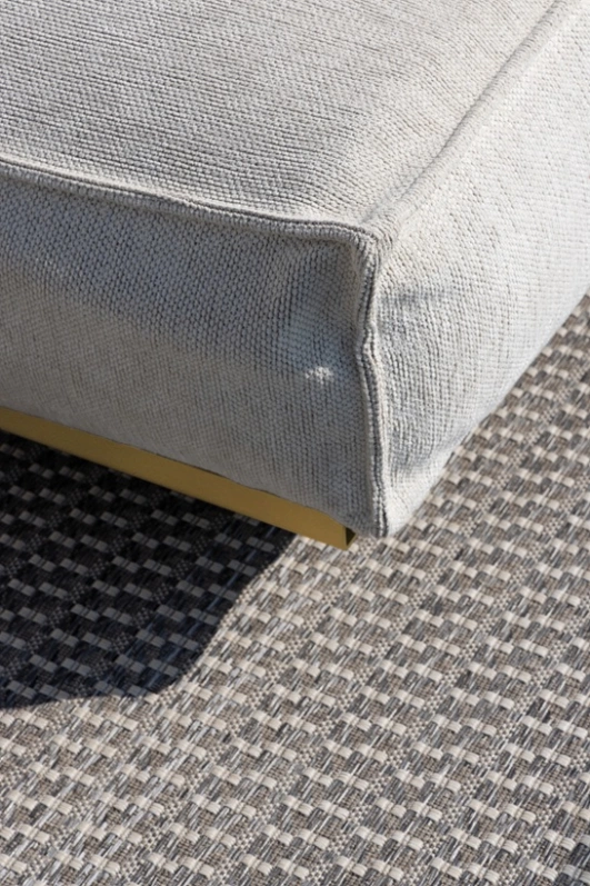 Roolf Outdoor Living Silky Base Gold